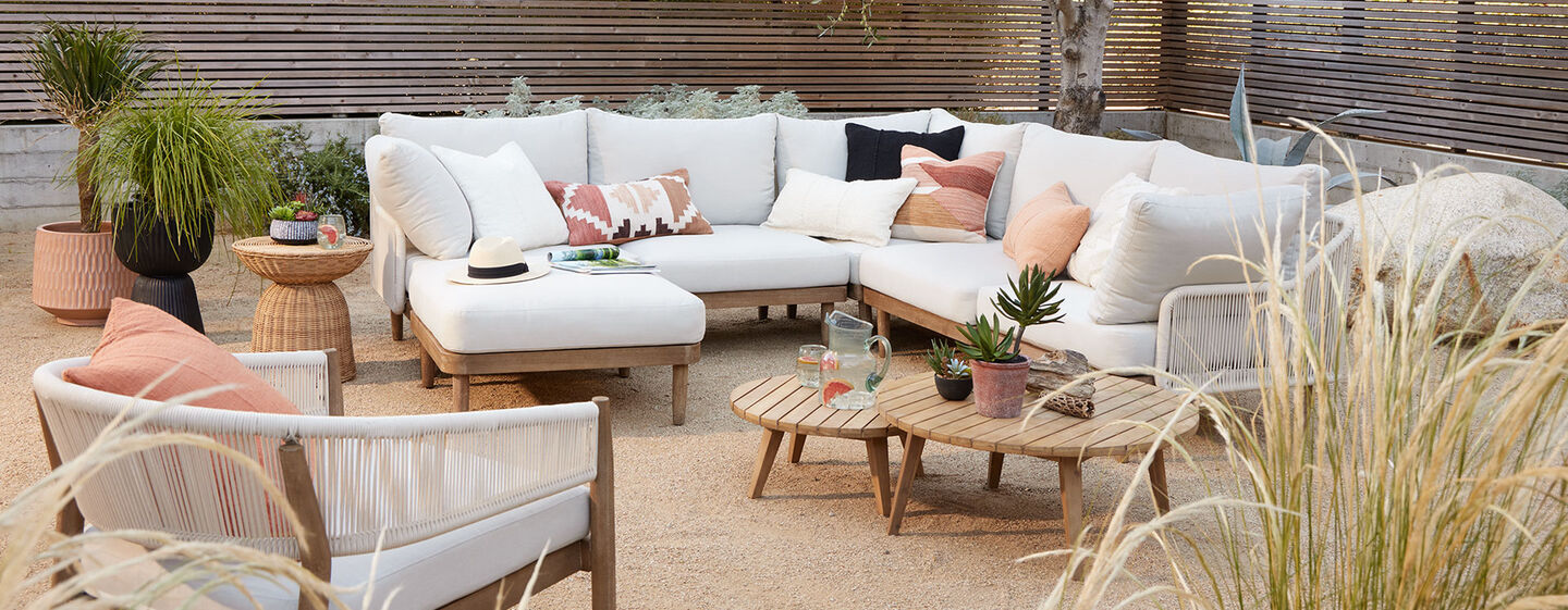 Outdoor Lounge Furniture for Stylish Outdoor Living Spaces